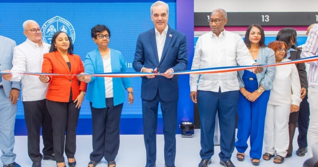 Abinader y la UASD estrenan obras y servicios digitalizados con fuertes inversiones públicas
