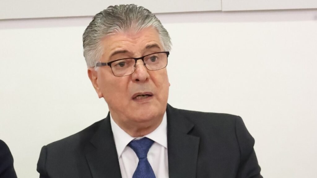 Santana dice que el modelo carcelario de El Salvador no basta para resolver la reinserción