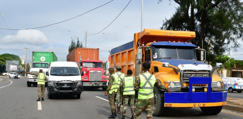 Intrant respalda limitar el paso diurno de carga y reaviva el debate sobre el caos vial