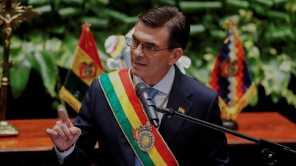 Bolivia vive una nueva crisis política y se intensifica la presión sobre Rodrigo Paz