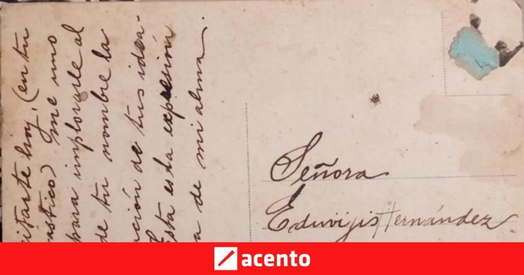 Postales de 1914 a 1930 muestran a una élite alfabetizada en un país marcado por la exclusión