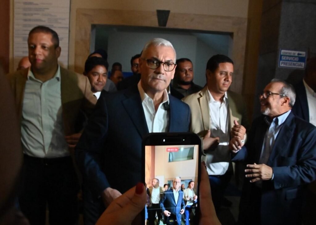 Luego del auto de no ha lugar, Gonzalo Castillo anuncia su aspiración presidencial para 2028