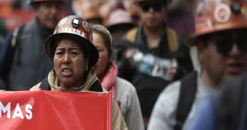 Persisten protestas y bloqueos en Bolivia mientras el Gobierno intenta abrir otro frente de diálogo
