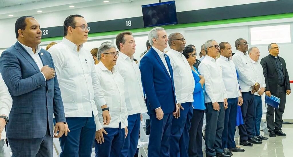 UASD activa 29 procesos digitales y refuerza la demanda de mejoras tangibles en sus servicios