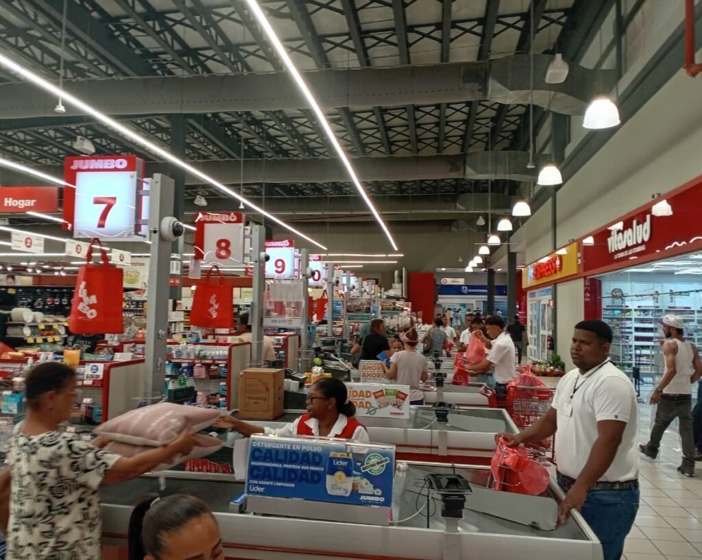 Puerto Plata registra fuerte movimiento comercial por el Día de las Madres pese a quejas por la economía