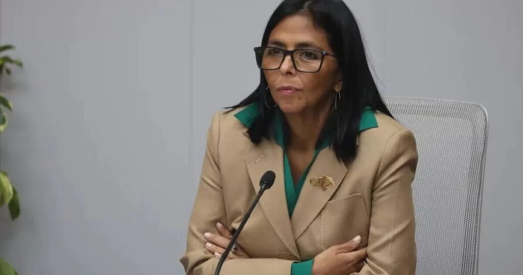 Delcy revisa contratos petroleros y reserva los nombres de inversionistas antes de viajar a India