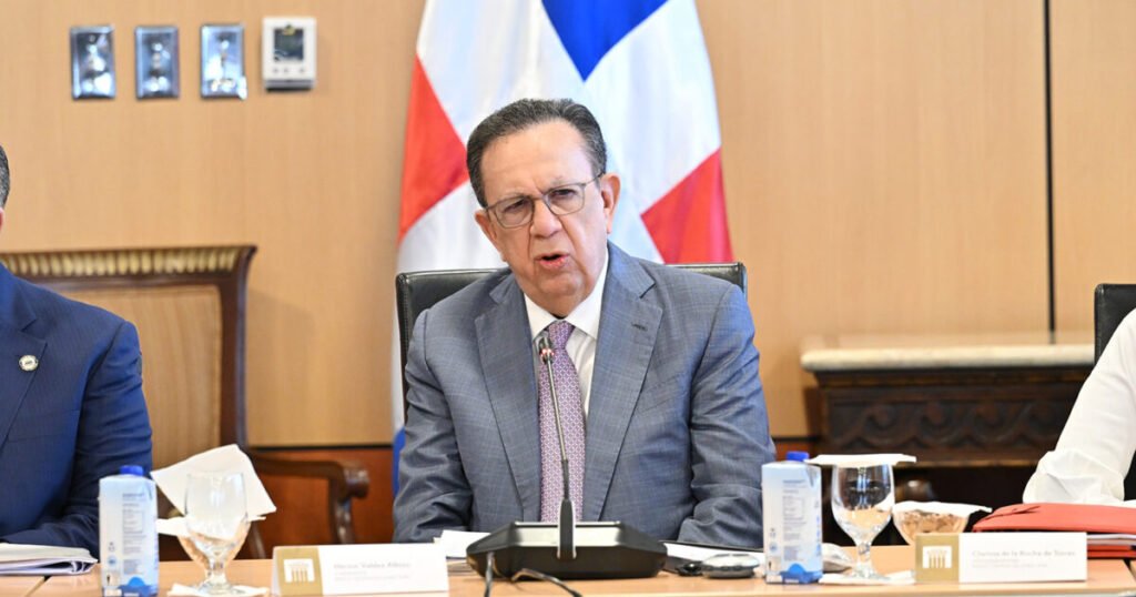 FMI comienza a examinar la economía dominicana en un entorno externo incierto y con señales oficiales de solidez