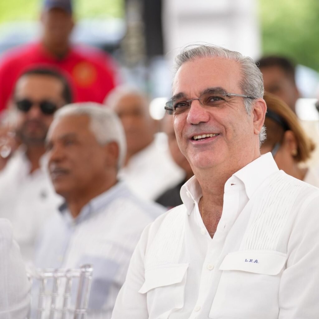 Abinader felicita a las madres dominicanas con un mensaje en sus redes sociales
