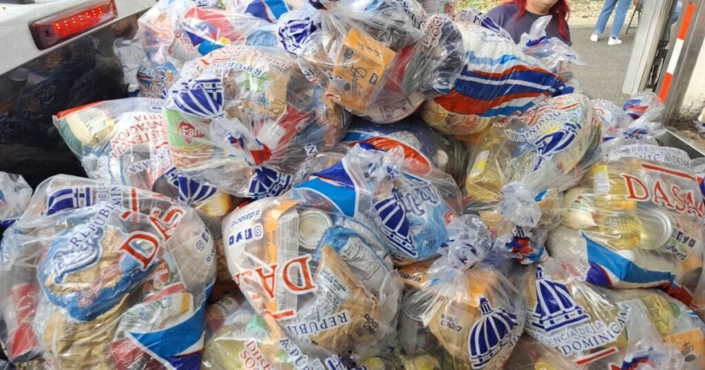 Distribución de 26 mil kits en Santiago vuelve a evidenciar la precariedad en varios sectores