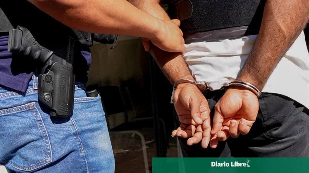 Capturan a Jhonatan Salas por intento de matar a su pareja en Boca Chica