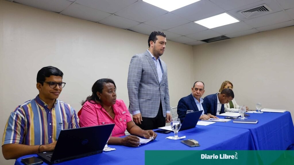 Motoconchos entran en proceso de regulación en medio de quejas por permisos pendientes y retrasos del Estado