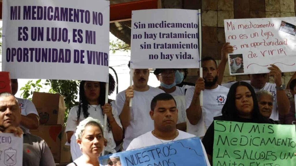 Más de 100 pacientes del Cibao siguen pendientes en Alto Costo para tratar Crohn y colitis
