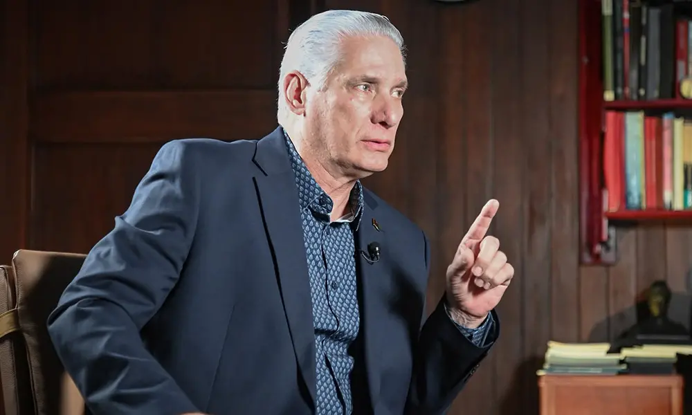 Díaz-Canel admite límites de la economía cubana y busca atraer al empresariado dominicano