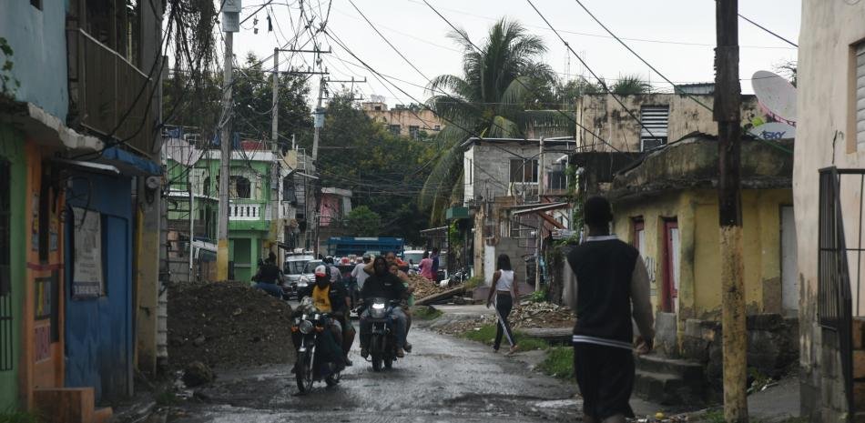 Aumentan los atracos en motocicleta en Haina y crece el temor entre sus residentes