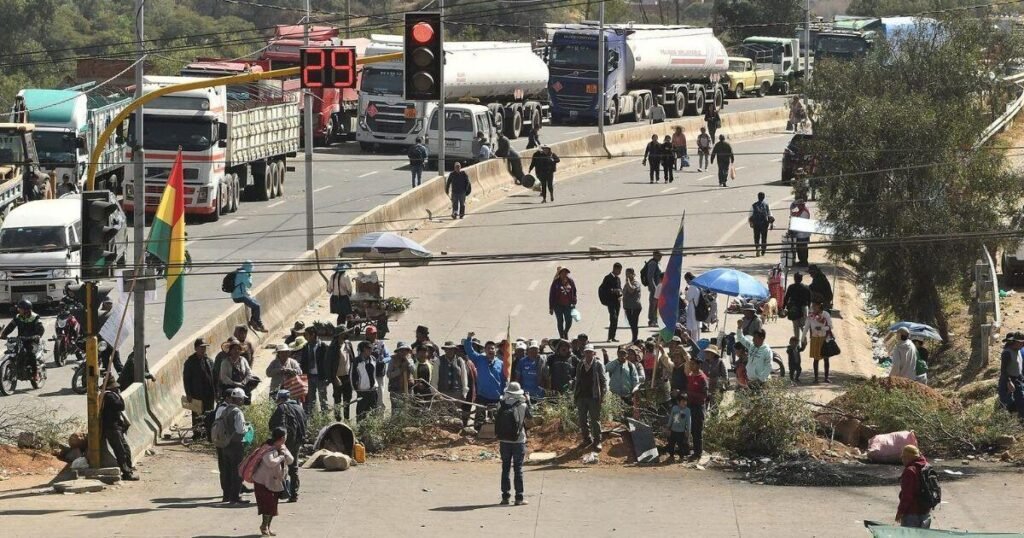 Bolivia aprueba una ley para ampliar el margen estatal ante la ola de protestas