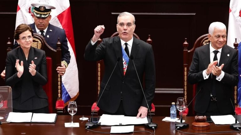Abinader combinó anuncios de alto perfil con reclamos pendientes en su rendición de cuentas