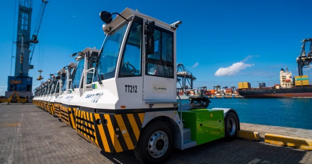 DP World supera antes de tiempo su meta de electrificación y pone el foco en la modernización logística