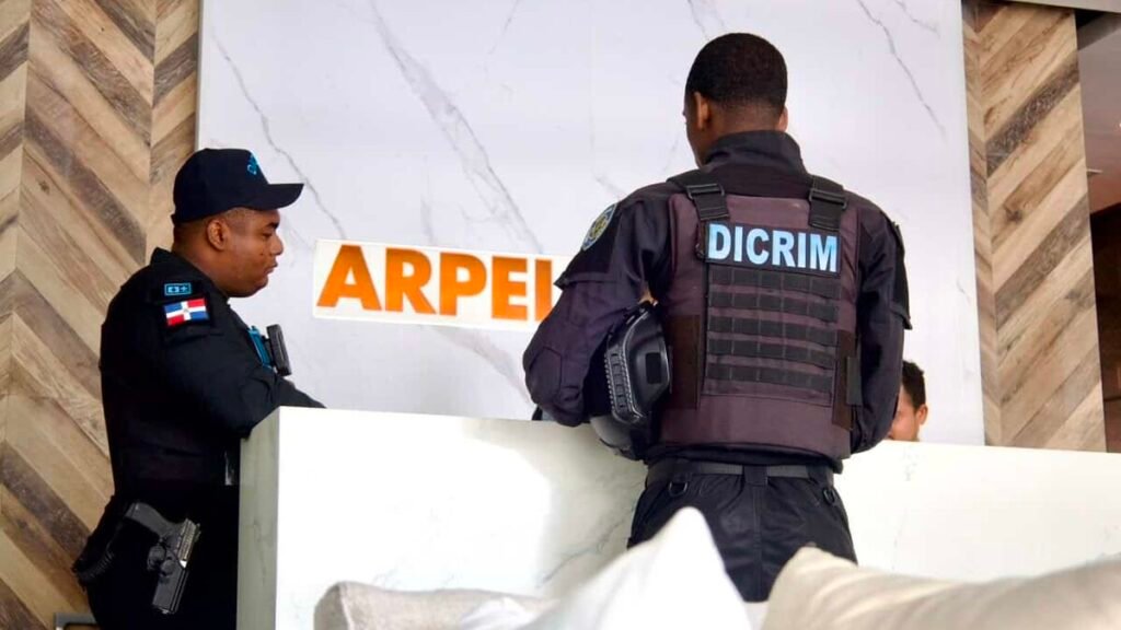 Autoridades amplían inspecciones en Piantini tras la muerte de madre e hijo