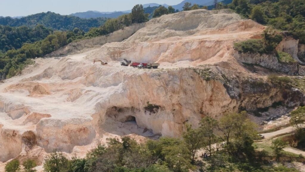 Abinader declara de utilidad pública terrenos en las Cuevas del Pomier y activa su adquisición