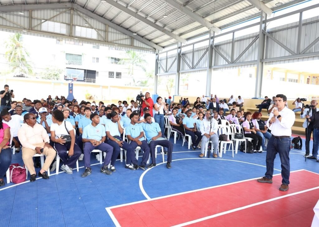Boca Chica recibe socialización de un plan de saneamiento bajo exigencia comunitaria por avances