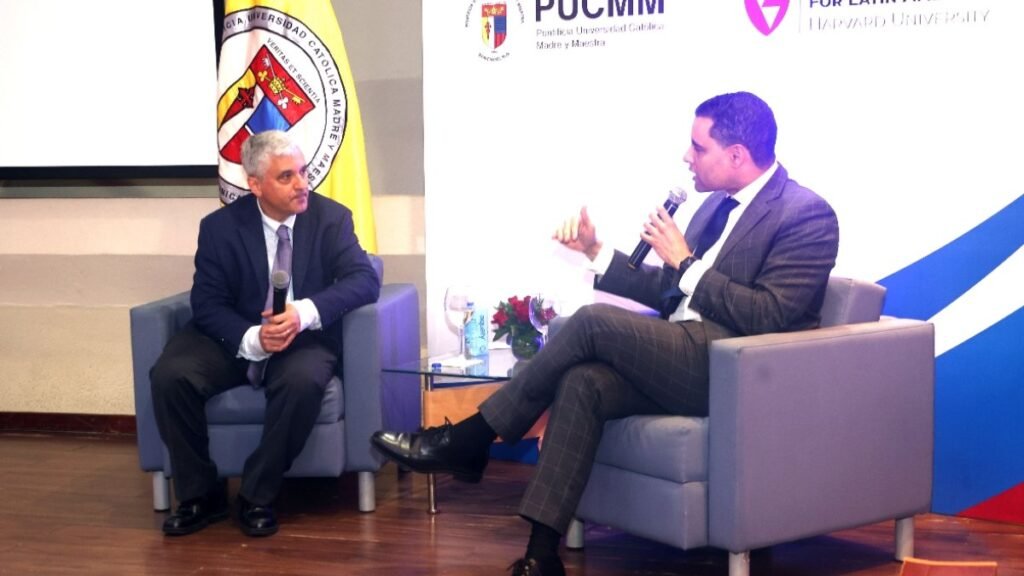 Levitsky dice que la democracia depende de una oposición fuerte y ciudadanos autónomos