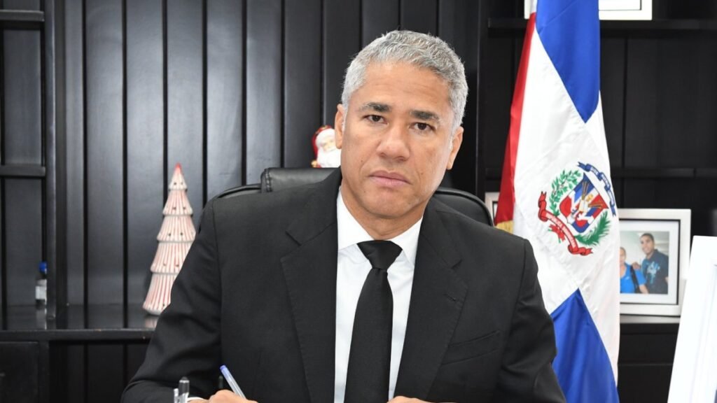 Cueto destaca las obras de Abinader en Santiago y defiende su impacto en la provincia