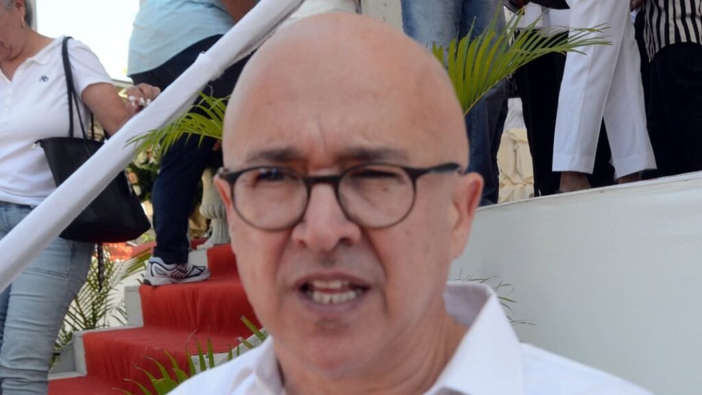 Domínguez Brito acusa al PRM de corrupción y deterioro del bienestar