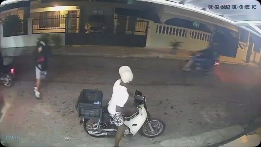 Asalto a repartidor en Alma Rosa I, grabado en video, reaviva la alerta por seguridad en Santo Domingo Este