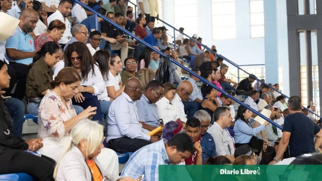 Intervendrán más de 1,400 escuelas luego de años de quejas por su deterioro