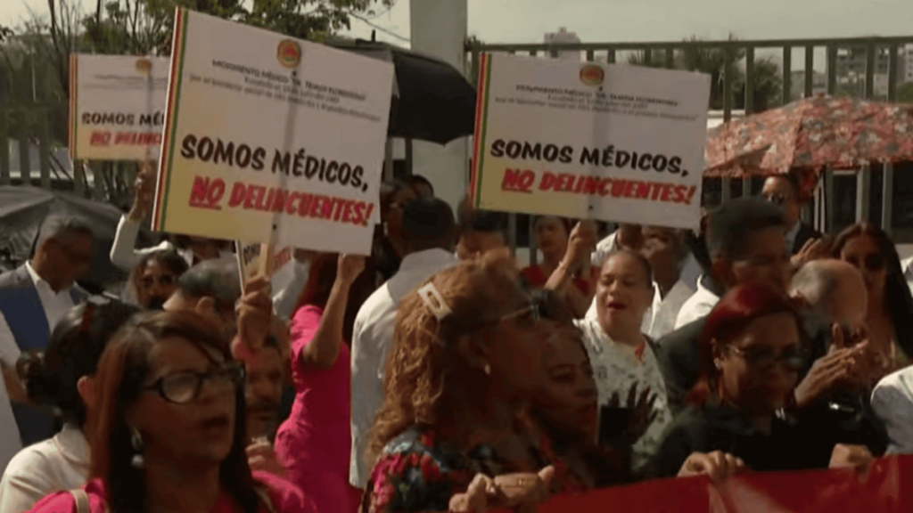 CMD impugna varios artículos del nuevo Código Penal y advierte efectos sobre la atención médica