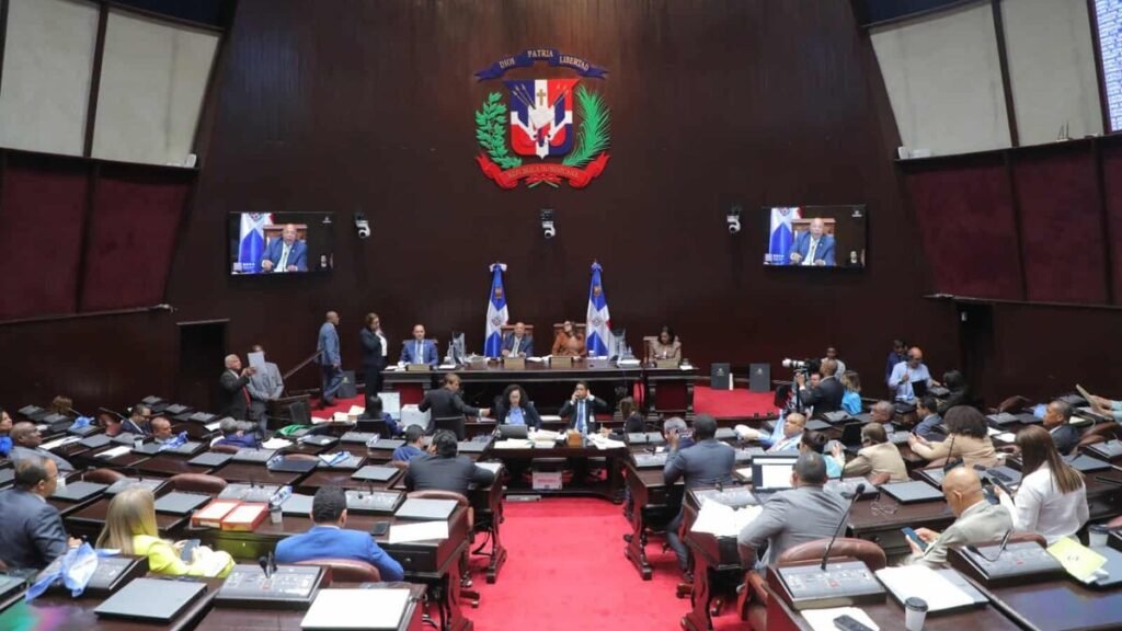Reforma laboral se encamina a una semana clave en el Congreso tras más de un año y medio de trámite