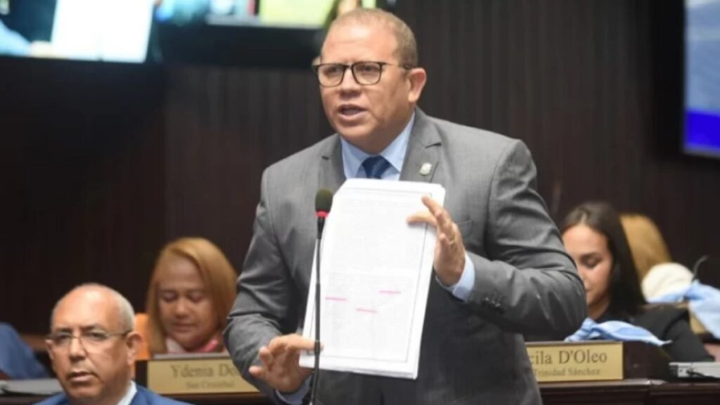 FP plantea cambios a 20 artículos y obliga a revisar la reforma laboral