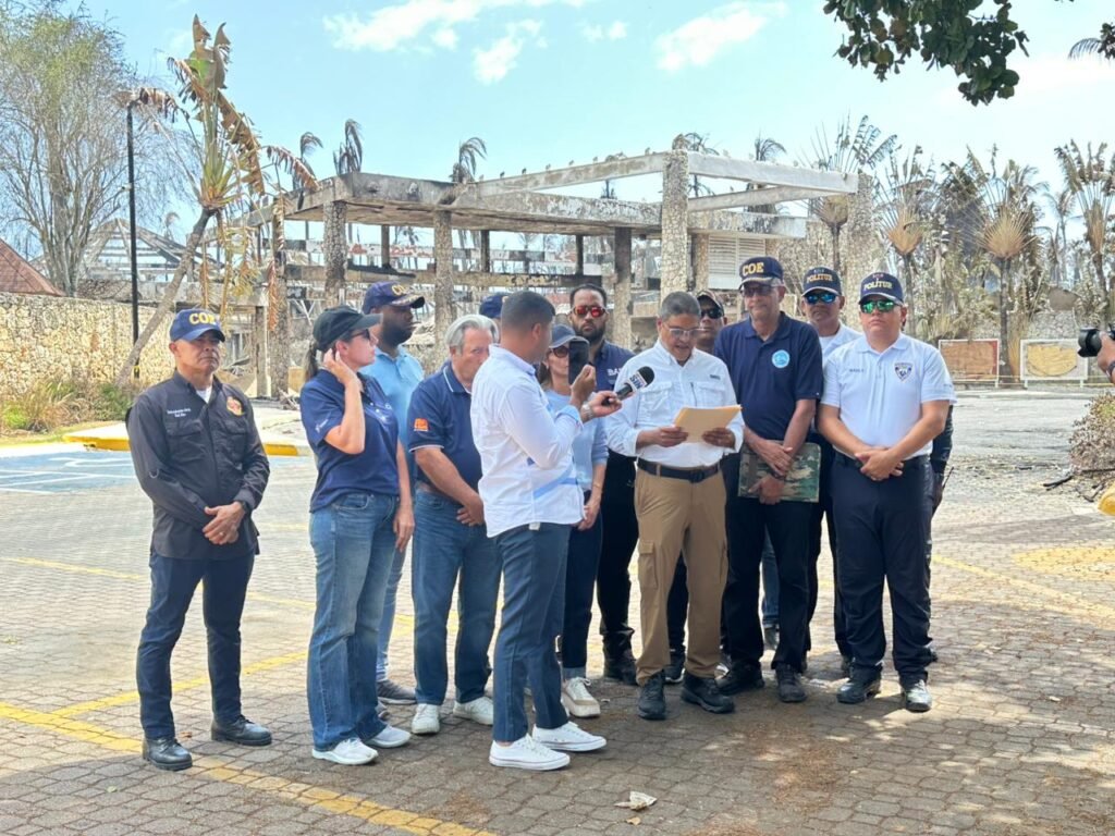 Autoridades cierran la respuesta por el incendio en el Viva Wyndham Dominicus Beach y dejan el seguimiento a Turismo y Migración
