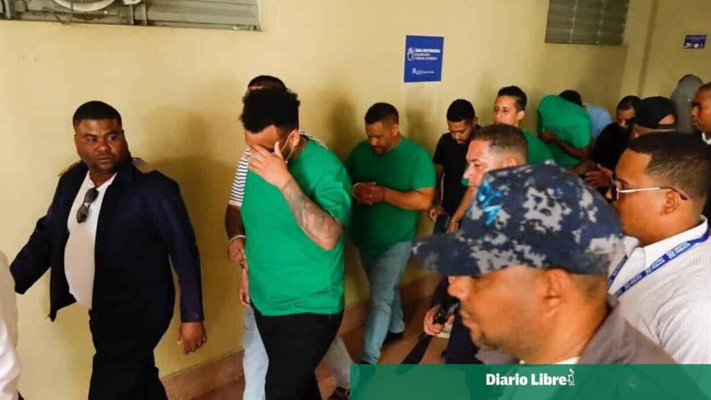 Jueza envía a prisión a cinco señalados de la Operación XL526 en Santiago