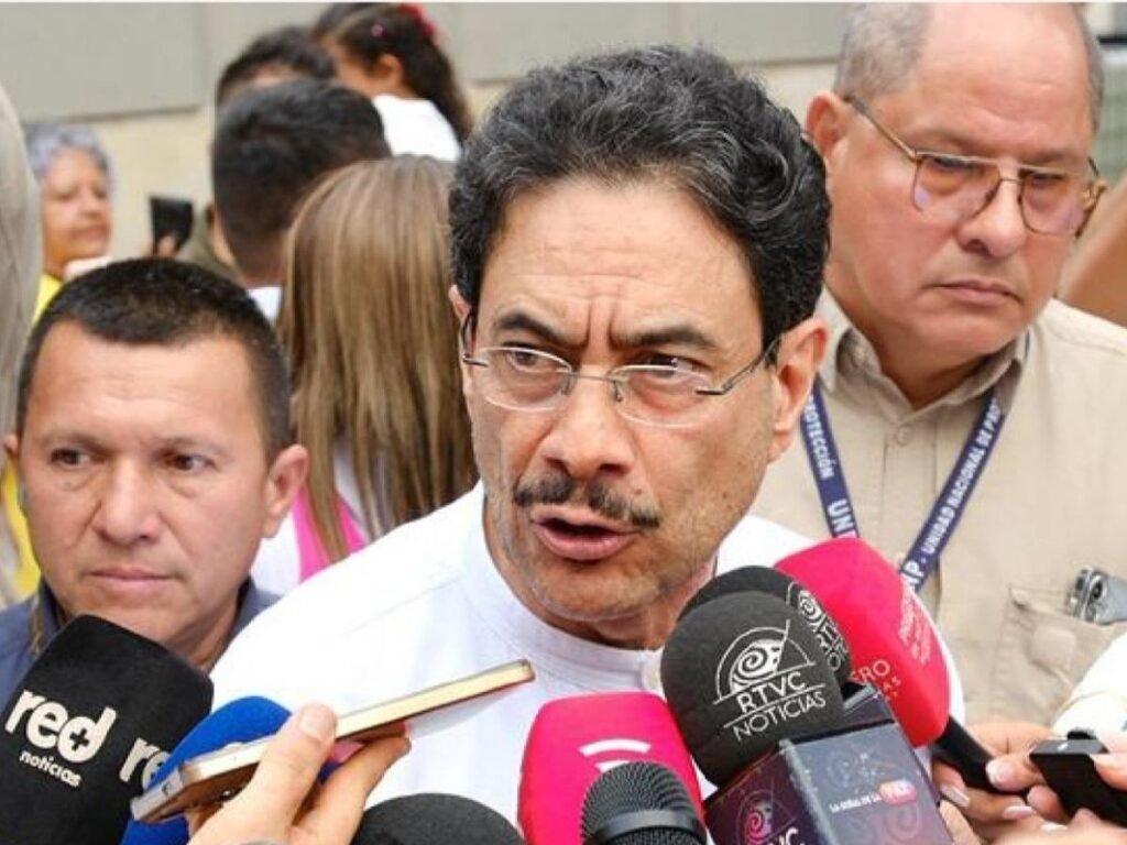 Cepeda recrudece la campaña con duros ataques a De la Espriella a nueve días de la segunda vuelta