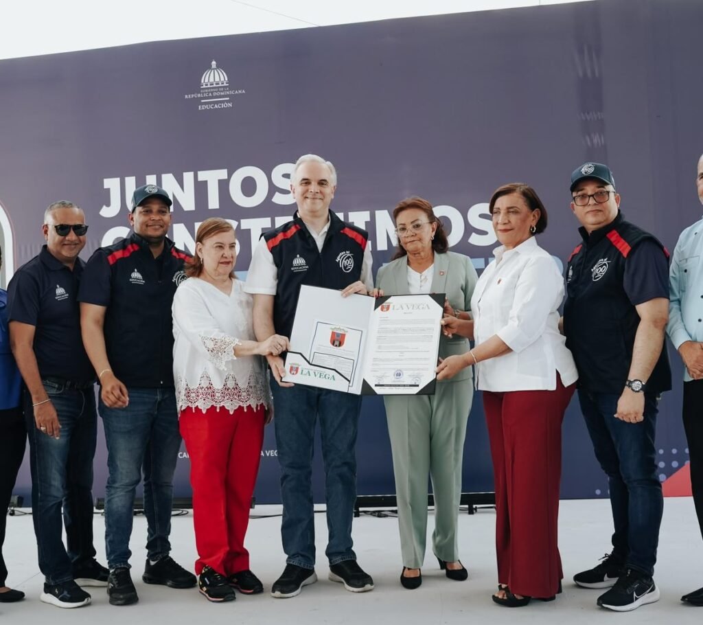 De Camps lidera en La Vega la jornada “Escudo contra la Violencia 3K” con énfasis en paz y prevención