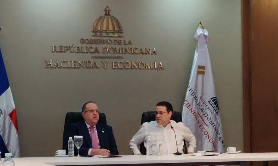 Gremios respaldan propuesta fiscal, pero exigen recorte del gasto y certidumbre