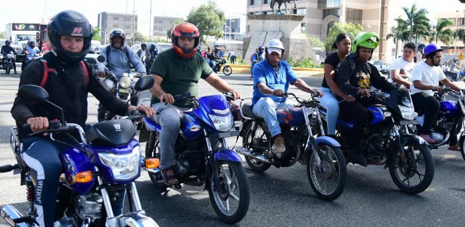 Movido detecta que solo 2 % de motociclistas en el DN usa retrovisores