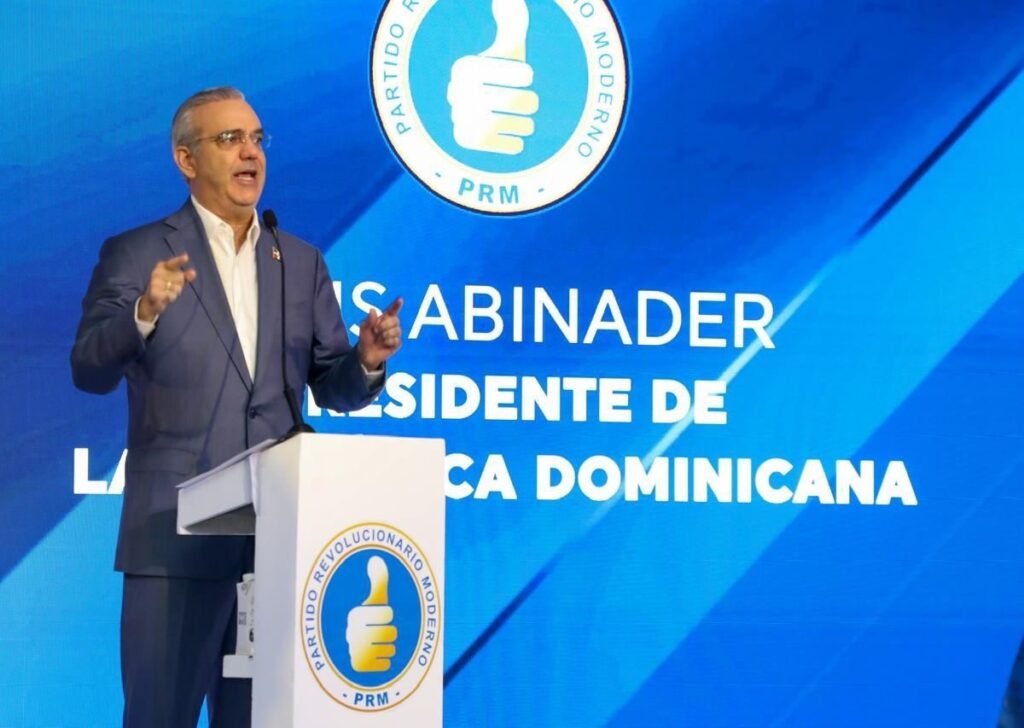 Abinader llama al PRM a preservar la unidad y evitar que las diferencias se vuelvan división
