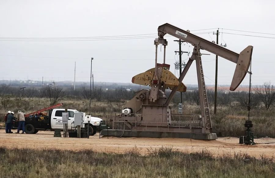 El WTI retrocede en Nueva York en medio de la tensión en Ormuz y las dudas sobre Irán