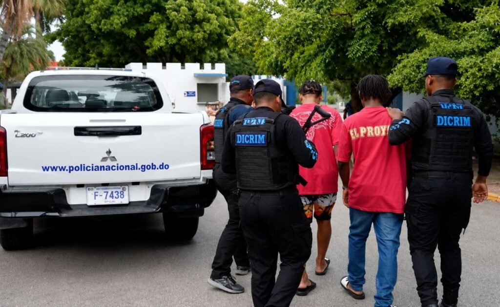 Haití entrega a dos señalados por homicidio en Barahona y reaparecen dudas sobre su fuga