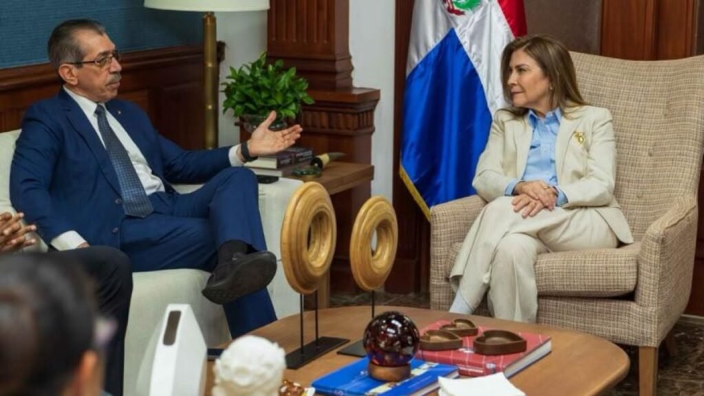 Asjana reconoce el respaldo de Carolina Mejía en su triunfo de la UASD y queda bajo escrutinio su promesa de transparencia