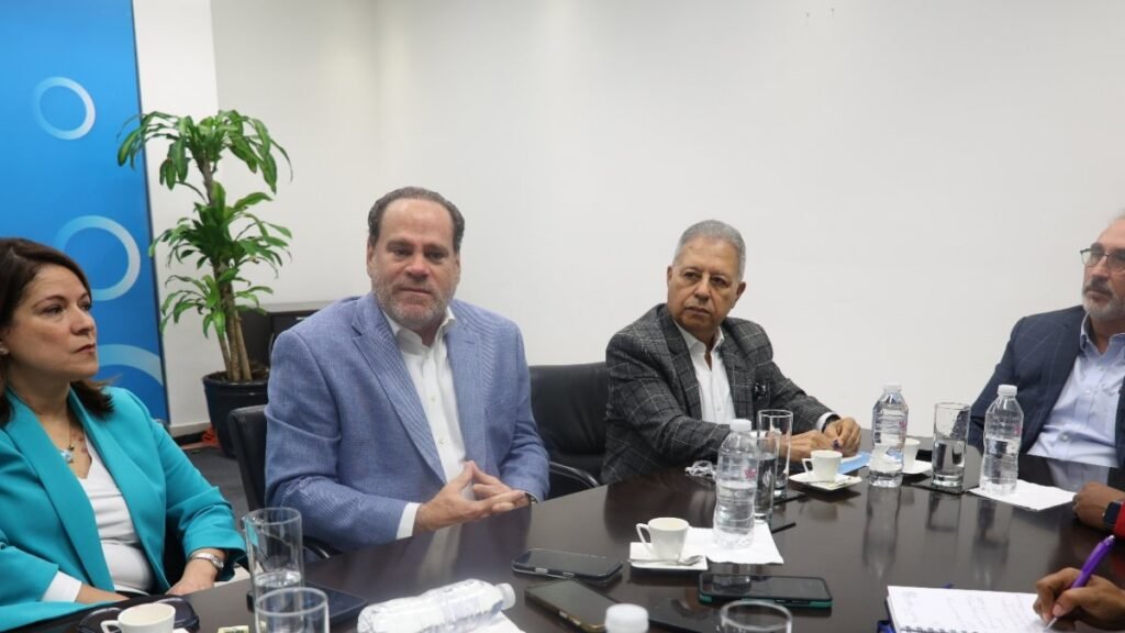 UNE ve riesgo para el comercio y reclama abaratar el crédito ante la tensión en Medio Oriente