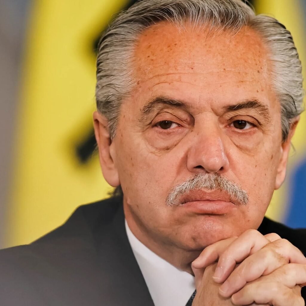 Peronismo y Fernández cargan contra Milei por sus ataques a Lula y advierten impacto económico
