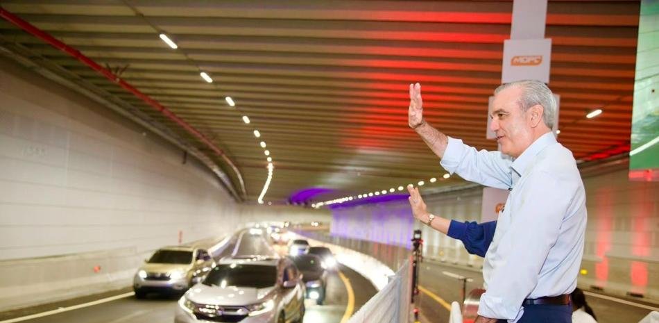Abinader pone en marcha el túnel de Plaza de la Bandera y lo presenta como pieza del “futuro” de Santo Domingo