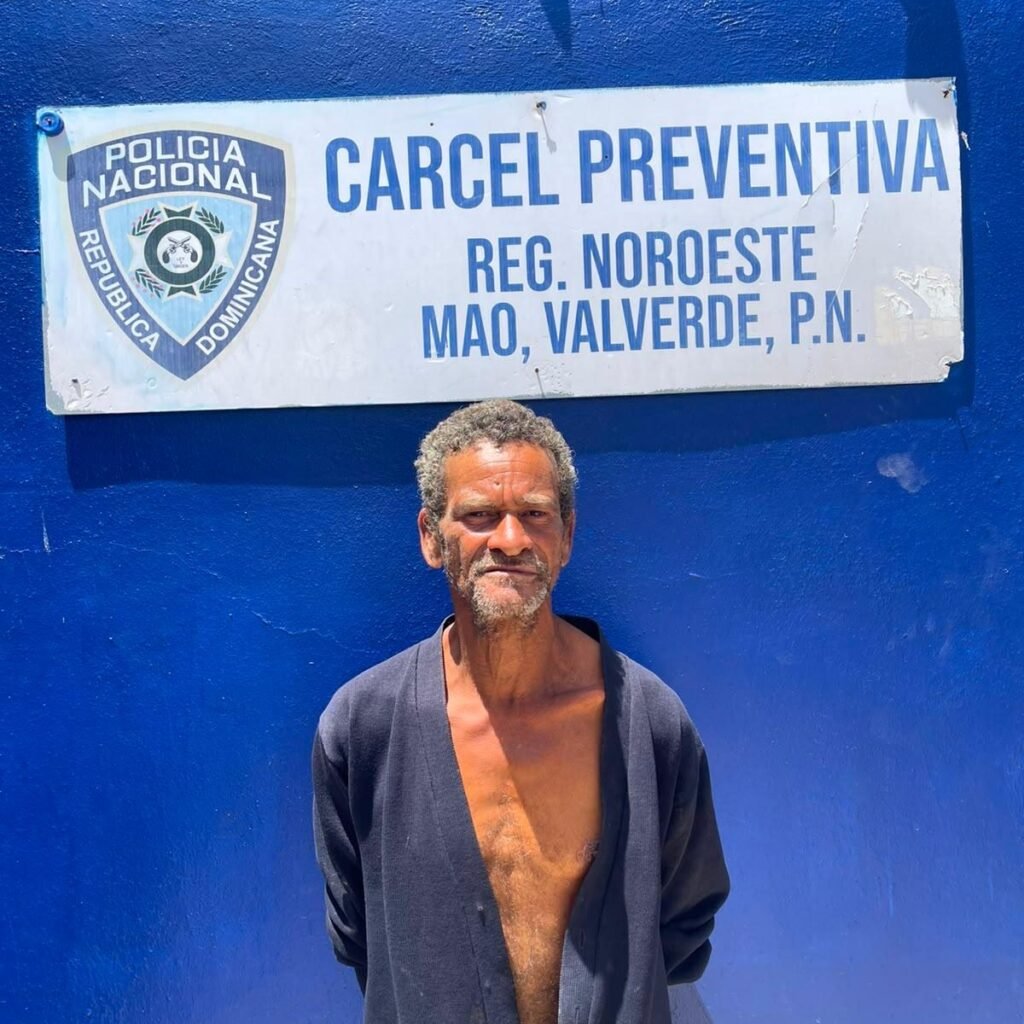 Arresto en Mao llega después de videos virales que expusieron ataques a vehículos en plena calle
