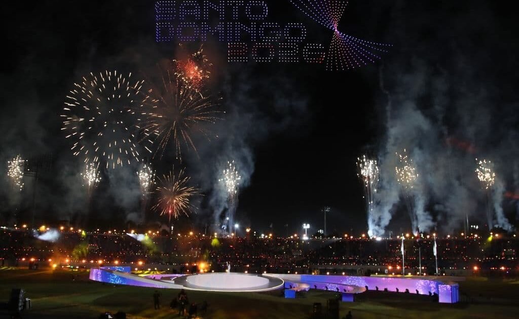 Santo Domingo 2026 abre con Abinader al frente de una ceremonia que mezcla celebración y mensaje político