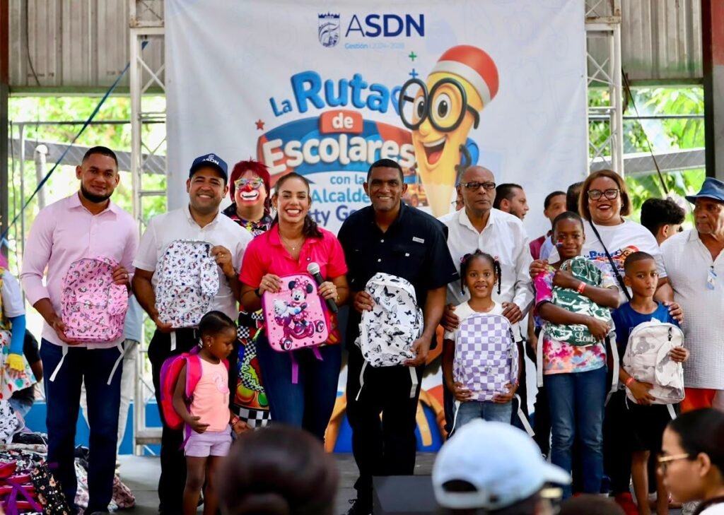 Betty Gerónimo activa ruta escolar para 11 mil niños en SDN y abre foco sobre el alcance real de la ayuda