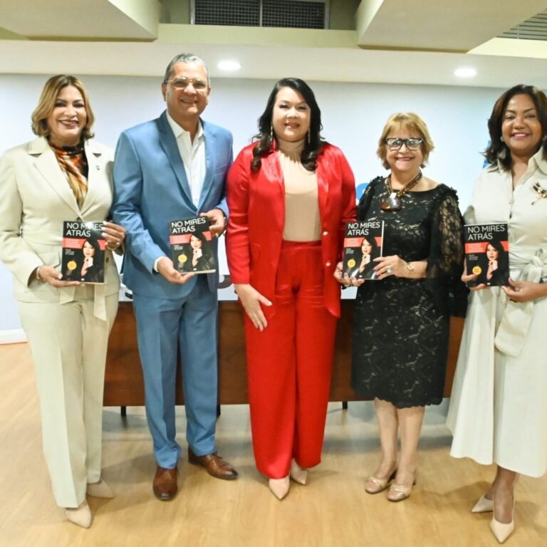 Entre discursos de superación, Sulin Lantigua lanza un libro sobre emprendimiento en medio de la incertidumbre que describe la propia obra