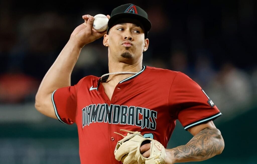 Justin Martínez regresa con velocidad, pero Arizona sigue bajo vigilancia por el viejo problema del comando